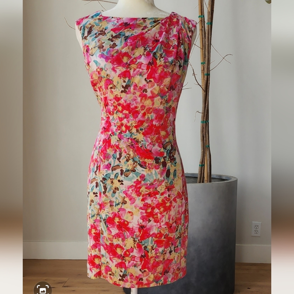 Ann Taylor fitted sleevless dress.  Can be worn weddings, cocktail or pa…